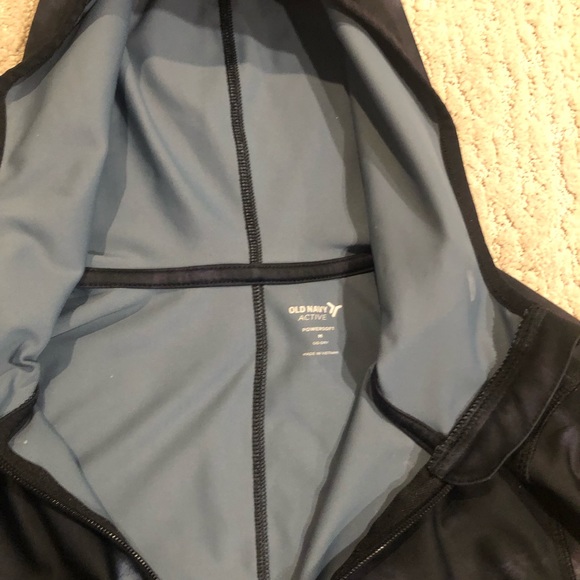 Old navy power soft maternity hooded jacket size medium - Picture 2 of 2